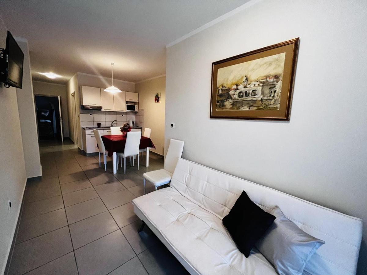 Apartmani Ivica Krk Town Exterior photo