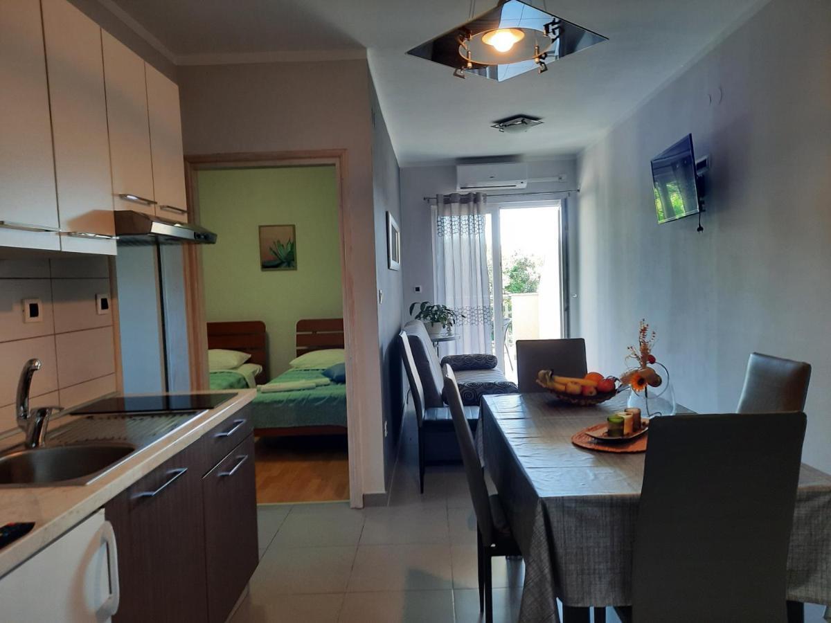 Apartmani Ivica Krk Town Exterior photo